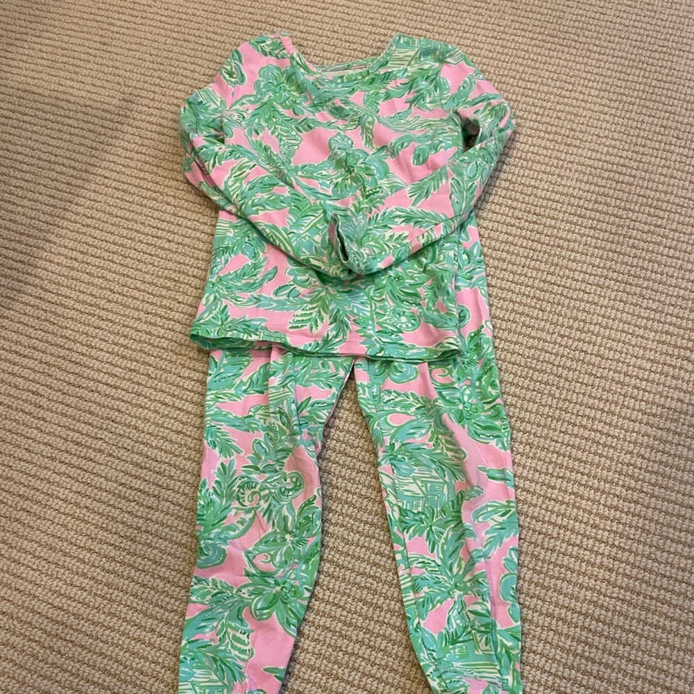 Girls Lilly Pulitzer pj’s, size 8